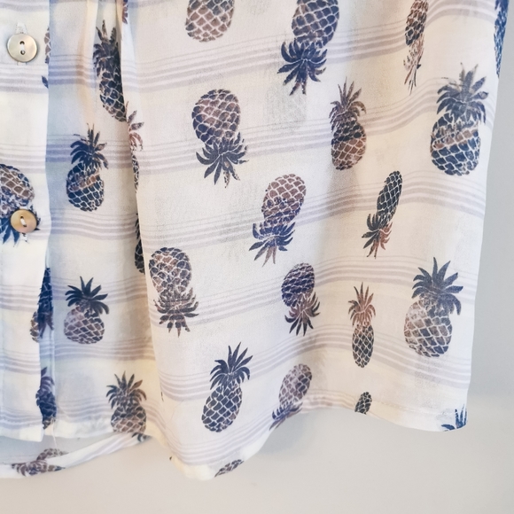 Reitmans Sleeveless Sheer Pineapple top - Picture 7 of 8